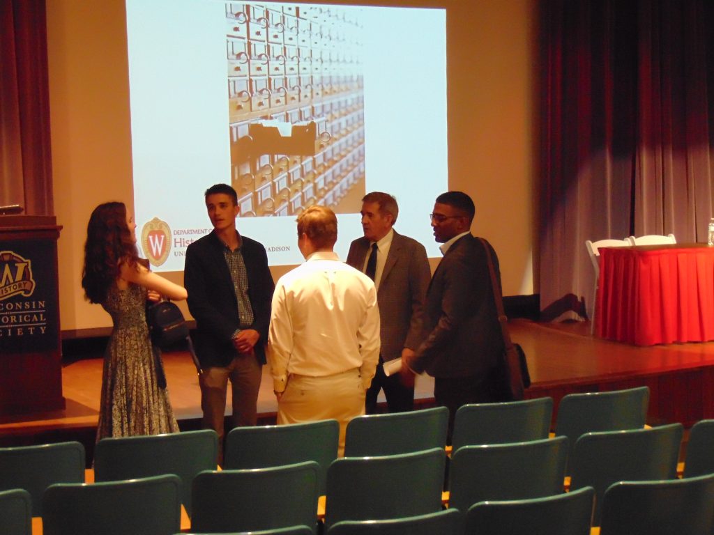 Students and faculty say final goodbyes