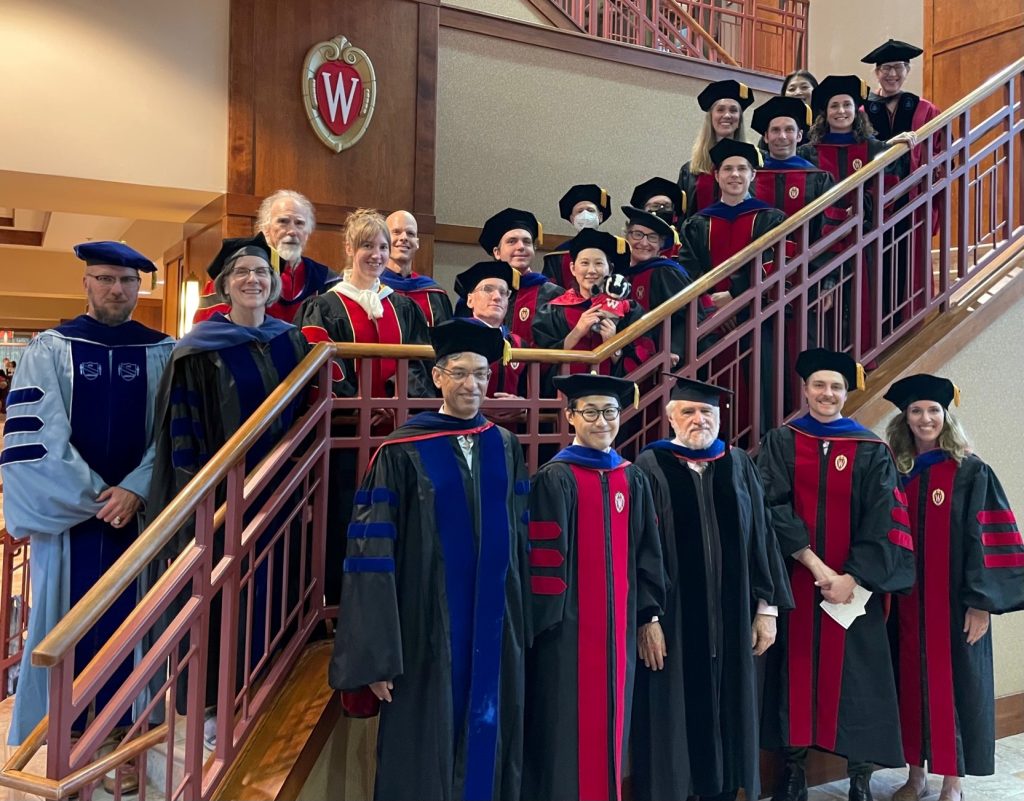 Graduates and Advisros