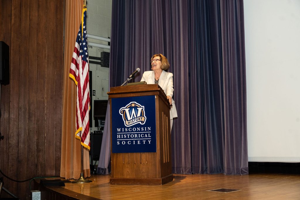 Professor Mary Lou Roberts delivers the commencement address.